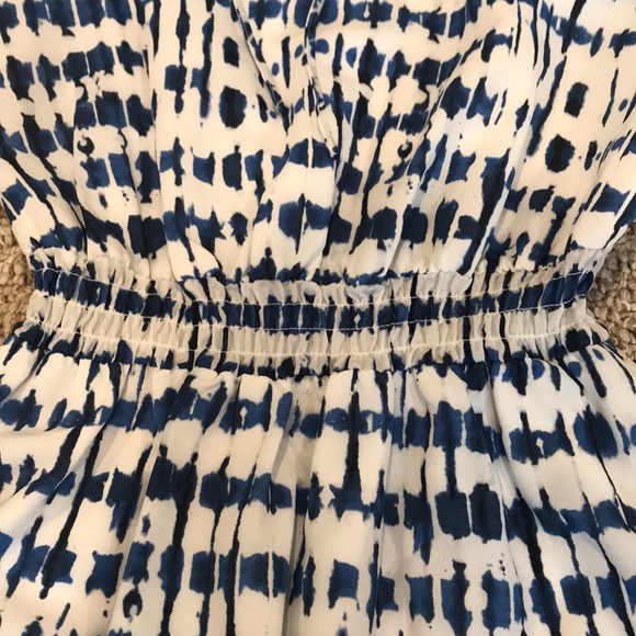 Printed Cold Shoulder Dress - Picture 5 of 12